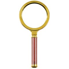 Увидеть скрытое или рассмотреть все детали — изящное решение всегда на рабочем столе. Простая и элегантная лупа с деревянной ручкой прекрасно впишется...