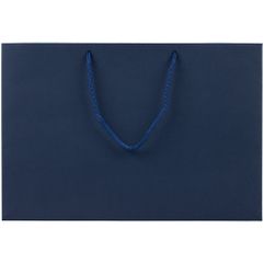 Пакет из дизайнерской бумаги Burano, плотностью 250 г/м⊃2;. Длина ручки 40 см.  Выдерживает вес до 2 кг.