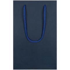 Пакет из бумаги Gentleman Blue плотностью 150 г/м⊃2;. Выдерживает вес до 2 кг.