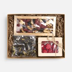 Иногда для счастья нужно совсем немного: тепло близких людей рядом и кружка теплого любимого напитка в руках для сладкого перерыва. Набор Quality Time...