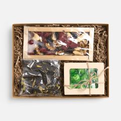 Иногда для счастья нужно совсем немного: тепло близких людей рядом и кружка теплого любимого напитка в руках для сладкого перерыва. Набор Quality Time...