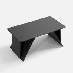 Kickstand — стол для ноутбука или планшета с функцией беспроводной зарядки смартфона. Заряжать можно все смартфоны, поддерживающие технологию...