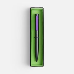 Стильная металлическая ручка Inkolor в матовом черном корпусе с цветным клипом. Футляр из дизайнерской бумаги с контрастным коробом придает подарку...