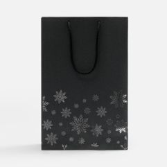 Пакет из бумаги Galaxy Metallic (TPG) плотностью 120 г/м² с тиснением серебристой фольгой.Выдерживает вес до 2 кг.