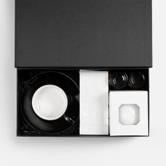 Набор «Динамика успеха» — элегантное сочетание практичности и символичности в интерактивной упаковке с символом наступающего года. Строгая цветовая...