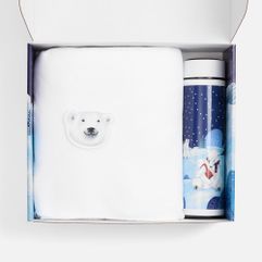 «Мишкин очаг» — это теплое объятие зимнего уюта в красочной подарочной упаковке. Здесь практичность встречается с волшебством: белый флисовый плед,...