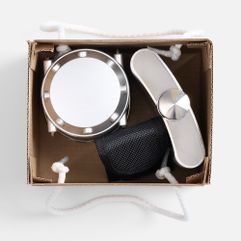 Практичный сет для похода в лаконичном и стильном исполнении: мультитул-плоскогубцы, кемпинговый фонарь с дальностью луча 20 метров и классическая...