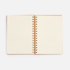 Ежедневник с гибкой обложкой. Блок недатированный, без календарной сетки:  Кол-во страниц — 160; Бумага — тонированная, плотность 80 г/м⊃2;; Пружина...