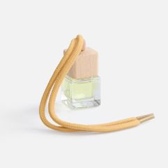 Разместите флакон с ароматной эссенцией дома или в машине — везде, где хочется дышать полной грудью. Жидкость постепенно испаряется из флакона сквозь...