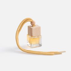 Разместите флакон с ароматной эссенцией дома или в машине — везде, где хочется дышать полной грудью. Жидкость постепенно испаряется из флакона сквозь...