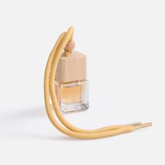 Разместите флакон с ароматной эссенцией дома или в машине — везде, где хочется дышать полной грудью. Жидкость постепенно испаряется из флакона сквозь...