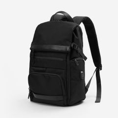 Рюкзак decaPolis — это продуманное сочетание практичности и инновационных решений для тех, кто ценит организованность и комфорт в повседневной жизни и...