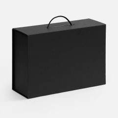 Складная коробка выполнена из переплетного картона, кашированного дизайнерской бумагой Malmero, с крышкой на магните.  Выдерживает вес до 2,5 кг....