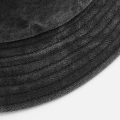 Винтажная панама Berwi — идеальное сочетание стиля и комфорта! Эта модель, выполненная из плотного хлопка в стиле вареной джинсы, добавит уверенности...