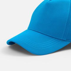 Модель бейсболки с 5 клиньями без лобового шва — продуманный баланс между спортивной функциональностью и городским стилем. Бейсболка выполнена из...