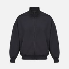 Спортивная куртка со свободной посадкой. Выполнена из высокотехнологичного трехслойного материала, известного как ткань скуба или трикотажный неопрен,...