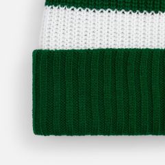 Яркая вязаная шапка Winwear с контрастными акцентами — стильный аксессуар для холодного сезона. Модель выполнена из мягкой 100% акриловой пряжи,...