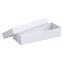 Коробка изготовлена из переплетного картона, кашированного дизайнерской бумагой Colorplan.