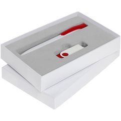 В набор входят: флешка Twist Color, красная с белым, 8 Гб; ручка шариковая Pin, белая с красным.Набор упакован в подарочную коробку.Срок сборки набора...