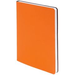 Ежедневник с гибкой обложкой, выполнен из материала Soft Touch, оранжевый ОО. <br/>Блок 986:Кол-во страниц — 256;Бумага — тонированная, плотность 70...