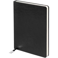 Ежедневник с твердой обложкой, выполнен из материала Nebraska, черный АА, дополнен ляссе в цвет обложки с металлической шильдой.<br/>Блок 986:Кол-во...