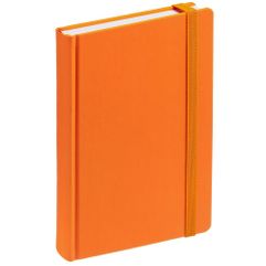 Ежедневник с твердой обложкой без поролона, выполнен из материала Soft Touch, оранжевый ОО, дополнен резинкой шириной 1 см, петлей-резинкой для ручки,...
