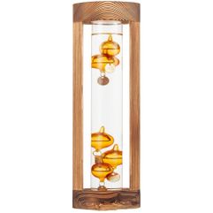 Любопытный термометр, изобретенный великим Галилео Галилеем, который первым обнаружил, что плотность жидкости увеличивается при снижении температуры и...