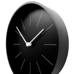 Ахроматическая гамма настенных часов Berne — это универсальное дизайнерское решение, актуальное для разных интерьеров и элементов декора от...