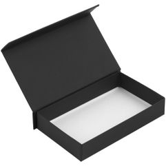 Коробка с крышкой на магните выполнена из переплетного картона, кашированного дизайнерской софт-тач бумагой Senzo.