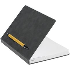 Ежедневник в твердой обложке выполненной из материала Nubuck, черный, дополнен цветным ляссе и магнитом удерживающим ручку.<br/>Блок 986:Кол-во...