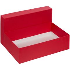 Коробка выполнена из переплетного картона, кашированного дизайнерской бумагой Classy Covers.