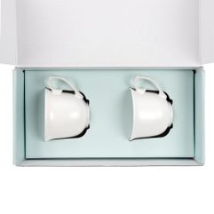 Набор изящных чайных пар Small Talk — для тех, кто любит поговорить за чашечкой чая.Емкость чашки 260 мл. Поставляется в индивидуальной упаковке.