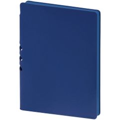 Гибкая обложка выполнена из материала Soft Touch Ultra, синий НН. Внутри корешка — специальное место для крепления ручки размером до 15х0,9 см....