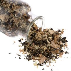 Зеленый крупнолистовой чай с кусочками имбиря и лемонграссом обладает необычным вкусом и многогранным ароматом. В состав чая входят только натуральные...