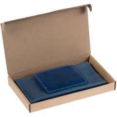 Стильные и удобные аксессуары из натуральной кожи, которые точно пригодятся в путешествии: органайзер для билетов и документов и миниатюрный кошелек...