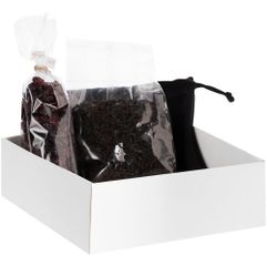 Omnom — небольшой подарочный набор из черного крупнолистового индийского чая в холщовом мешочке и сладкой сушеной клюквы, он непременно станет...