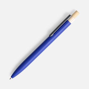 Шариковая ручка Bambink в алюминиевом корпусе с матовым покрытием и бамбуковой кнопкой. Строгая форма корпуса и сочетание трех разных материалов...