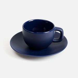 Матовая поверхность и глянцевая окантовка создают элегантный эффект — напиток кажется вкуснее, а каждое чаепитие превращается в эстетическое...