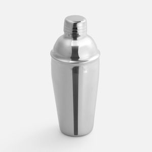 Классический шейкер для создания алкогольных и безалкогольных коктейлей, а также других смешанных напитков — от холодного кофе фраппе до протеиновых...