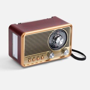 Bluetooth-колонка в ретростиле Listenberg с аналоговым тюнером станет отличным подарком и вызовет легкую ностальгию — ведь, чтобы поймать радио, нужно...
