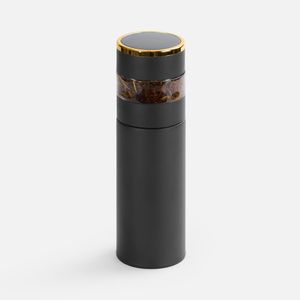 Умная термобутылка для заваривания Thermory отображает температуру жидкости на ЖК-дисплее — точные данные собирает встроенный в крышку датчик. Стенки...