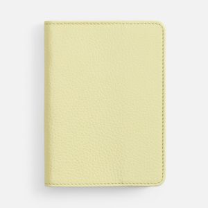 Коллекция личных аксессуаров Unison — идеальный деловой аккомпанемент на каждый день. Это лаконичные и функциональные изделия из натуральной кожи с...