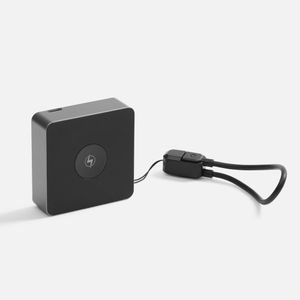 Aura Power — компактное технологичное устройство, которое эффектно сочетает в себе функции внешнего аккумулятора и универсальную станцию беспроводной...