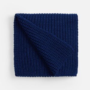 Мыс Нордкап в Норвегии — самая северная точка континентальной Европы, практически край света. Здесь зимой можно увидеть северное сияние, а летом...