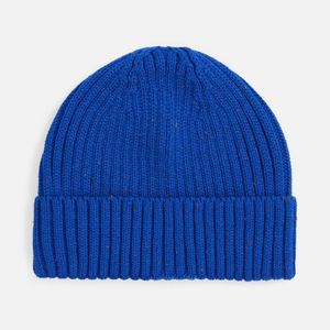 Шапка-бини с отворотом выполнена крупной резинкой из мягкой акриловой пряжи, которая создает дополнительный объем и хорошо сохраняет тепло. Благодаря...