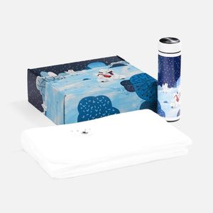 «Мишкин очаг» — это теплое объятие зимнего уюта в красочной подарочной упаковке. Здесь практичность встречается с волшебством: белый флисовый плед,...