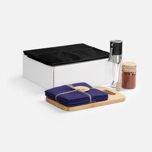 Набор для кулинарного творчества, где каждая деталь отвечает за гармонию на кухне. Натуральный таежный мед станет не только десертом, но и основой для...