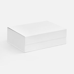 Подарочная коробка RealBig Fold изготовлена из переплетного картона, кашированного дизайнерской бумагой с крышкой на магните. Благодаря самосборной...