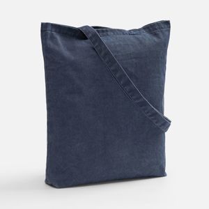 Berwi — сумка для покупок из плотного хлопкового полотна в стиле вареной джинсы. Винтажный дизайн добавляет образу характер, а качественная ткань...