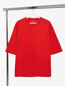 Для каждого жизненного маневра нужен особый подход, а главное, легкость и свобода в каждом движении. Все это — в линейках одежды бренда Manevr.  «Ты...